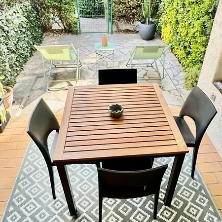 Bastidon, Front De Jardin Parking, Raphael Saint-Raphael (Var)